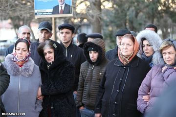  ®Rauf Arifoğlu Zeytun küçəsinin sakinləri ilə görüş keçirib
