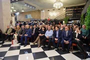Mixail Qusmanın Bakıda "Hakimiyyət formulu" və "Həyat formulu" kitablarının təqdimatı keçirilib - FOTOSESSİYA