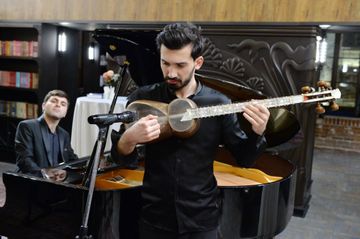 Mixail Qusmanın Bakıda "Hakimiyyət formulu" və "Həyat formulu" kitablarının təqdimatı keçirilib - FOTOSESSİYA