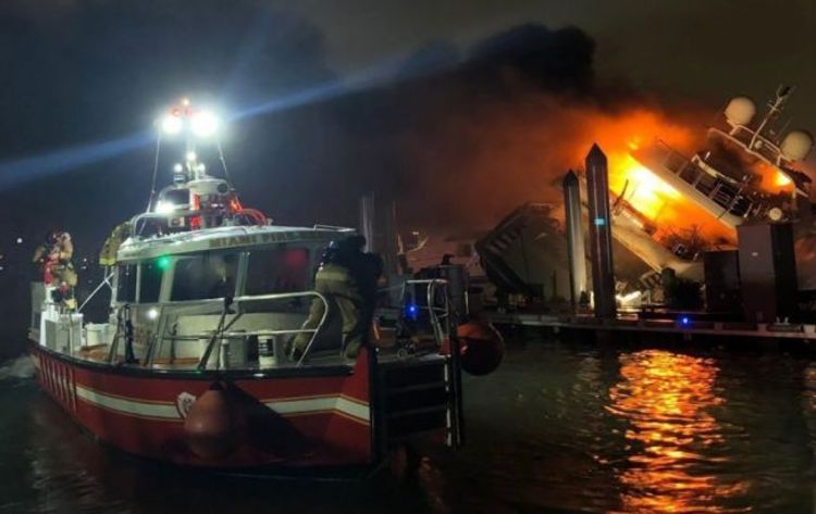 При пожаре на лодочном причале в США погибли 8 человек