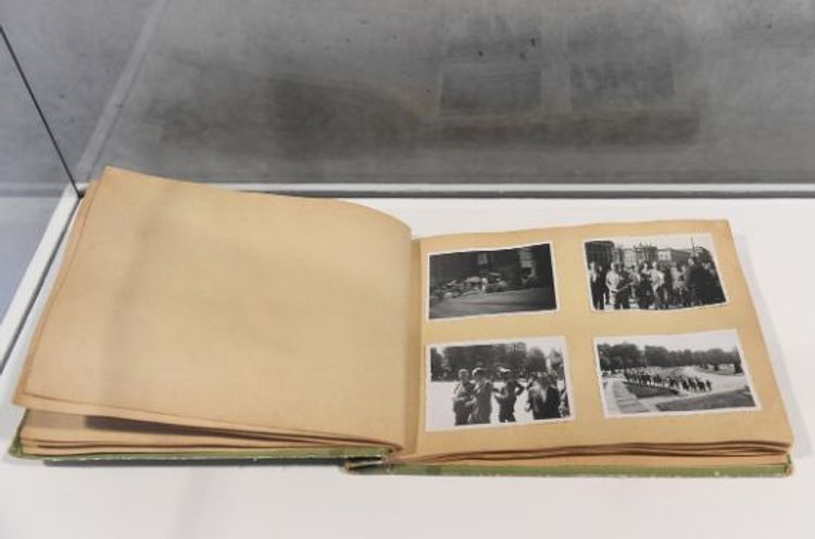 Newly discovered photos of Nazi death camp probably show guard Demjanjuk - PHOTO