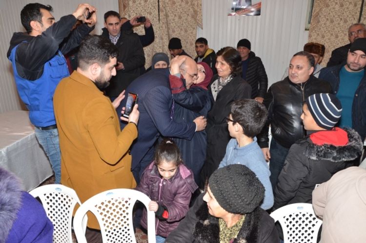 ® İqbal Ağazadə Tusi küçəsində sakinlərlə görüş keçirib
