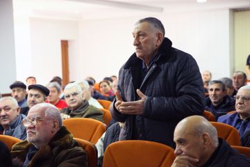 ® Parlament seçkilərində ilk dəfə iştirak edəcək Könül Nurullayeva seçki kampaniyasını aktiv şəkildə davam etdirir