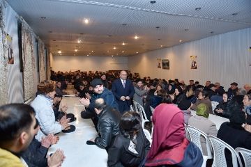 ® İqbal Ağazadə Tusi küçəsində sakinlərlə görüş keçirib