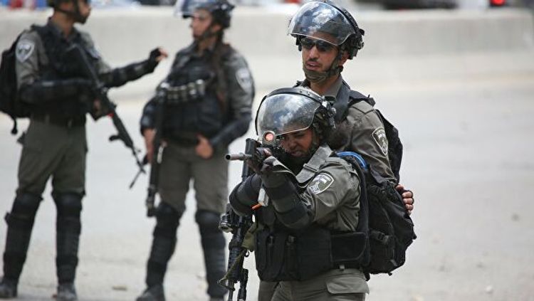 В столкновениях с израильскими военными пострадали 12 палестинцев