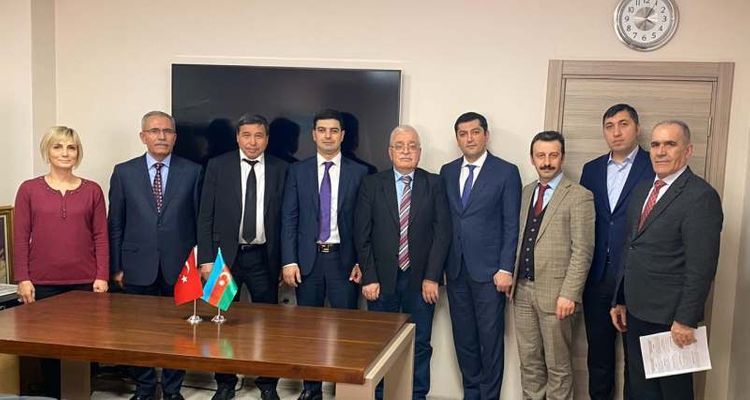 Azerbaijan and Turkey sign agreement on railway 
