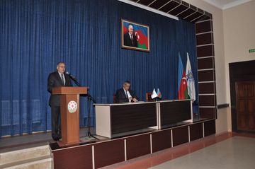 ® Siyavuş Novruzov Şahbuz şəhər ictimaiyyətinin nümayəndələri ilə görüşüb
