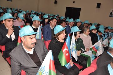 ® Siyavuş Novruzov Şahbuz şəhər ictimaiyyətinin nümayəndələri ilə görüşüb