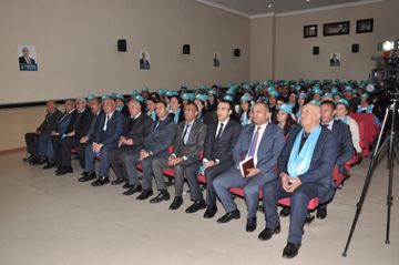 ® Siyavuş Novruzov Şahbuz şəhər ictimaiyyətinin nümayəndələri ilə görüşüb