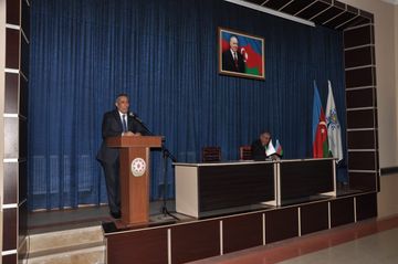 ® Siyavuş Novruzov Şahbuz şəhər ictimaiyyətinin nümayəndələri ilə görüşüb