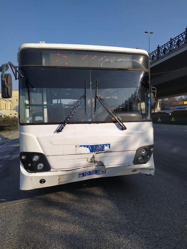 9 injured as two passenger buses collide in Baku