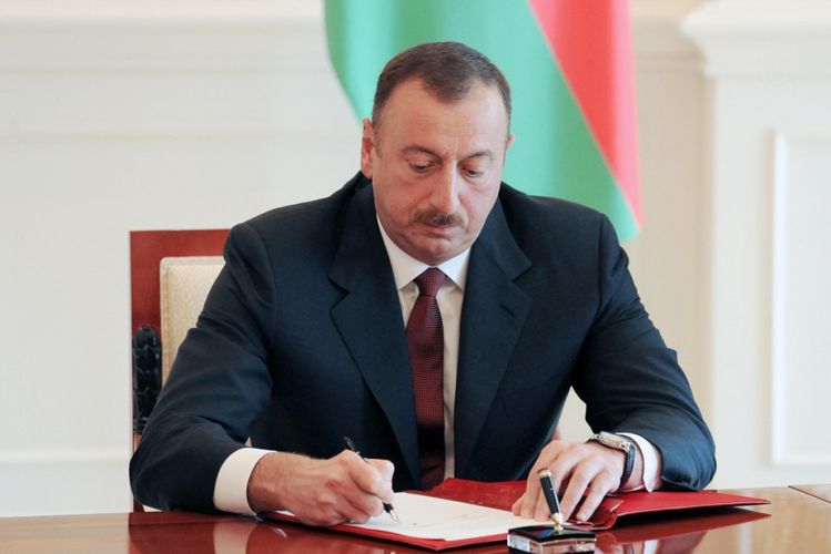 Dövlət Gömrük Komitəsinin əməkdaşlarına ali xüsusi rütbələr verilib