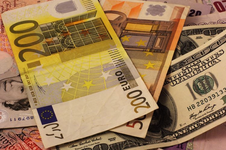 Azərbaycanın strateji valyuta ehtiyatları 52 mlrd. dolları ötüb