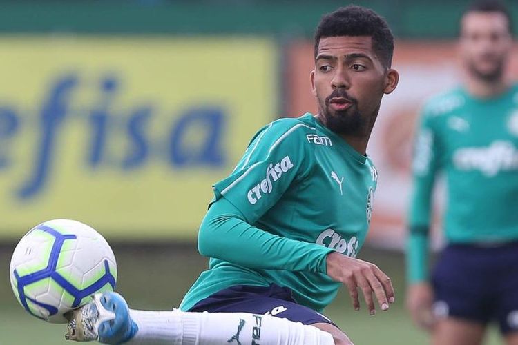 "Barselona" braziliyalı futbolçunu transfer edib