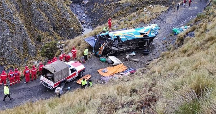 В Боливии 14 человек погибли в ДТП с автобусом