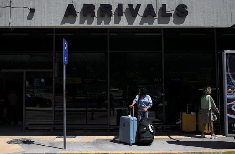 Greece reopens regional airports, says COVID-19 risk calculated