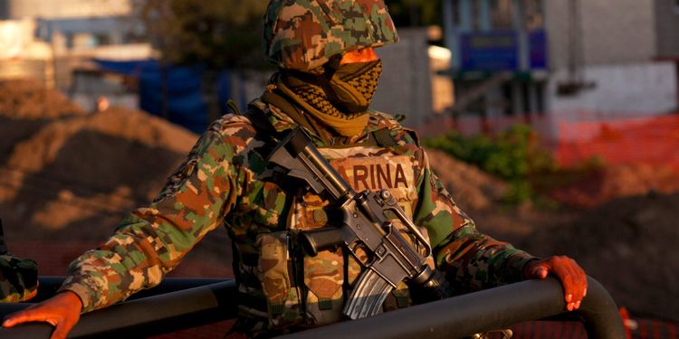 Mexican soldiers kill 12 in cartel clash near border