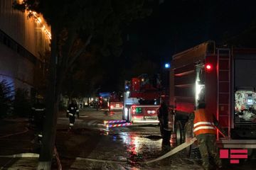 Binəqədi rayonunda "Sobsan" boya fabrikindəki yanğın söndürülüb - FOTO - VİDEO - YENİLƏNİB - 10