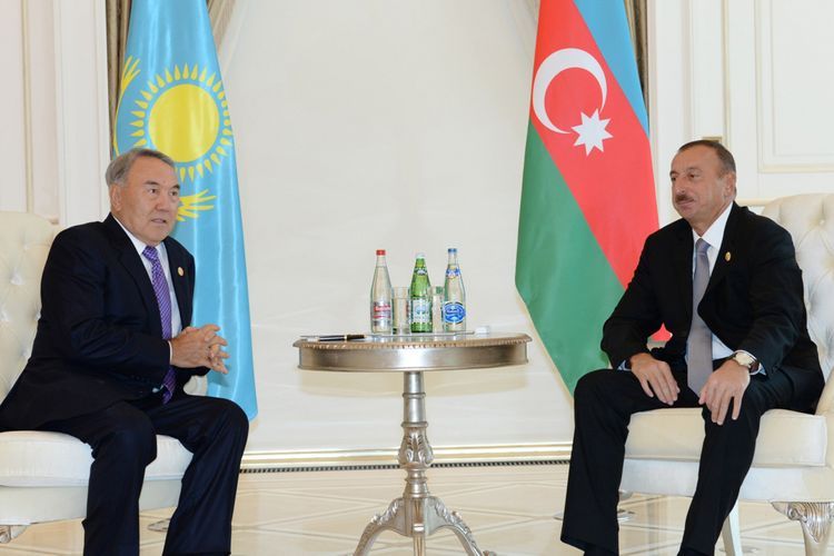 Президент Ильхам Алиев поздравил Нурсултана Назарбаева