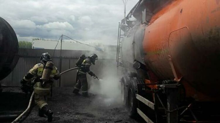 В Колумбии при взрыве бензовоза погибли семь человек