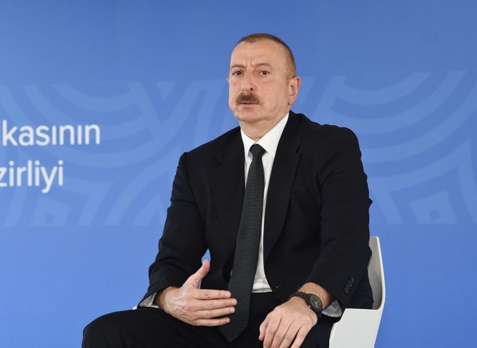 Ильхам Алиев: Военнослужащим, безупречно отслужившим в армии двадцать лет, в этом году планируется предоставить более 400 квартир