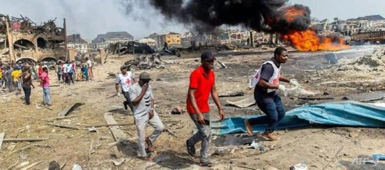 В Нигерии семь человек погибли при взрыве на нефтяном месторождении