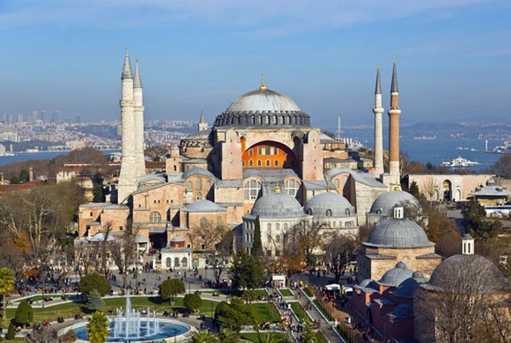 Aya Sofyaya ödənişli giriş ləğv edilib, iyulun 24-dən ibadətə açılacaq