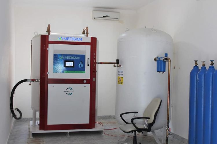 Tədris Terapevtik Klinikasında COVID-19-un müalicəsində əhəmiyyətli olan oksigen generatoru işə salınıb