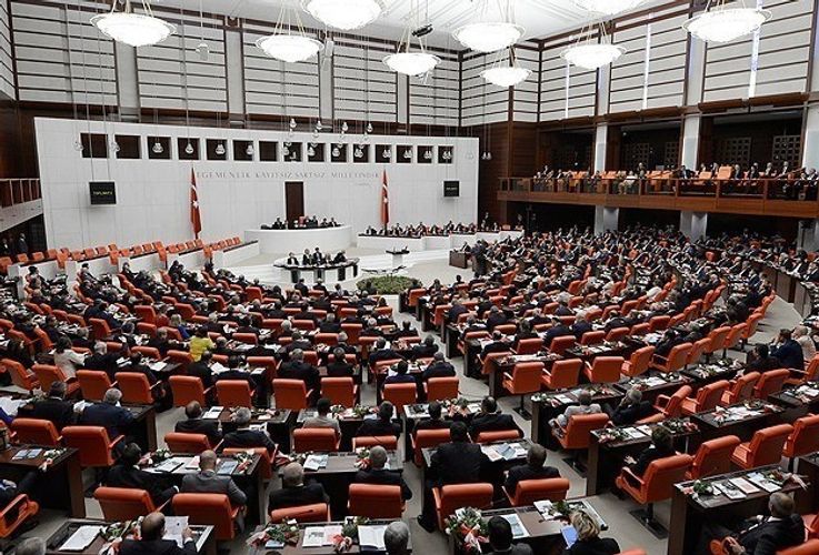 Turkish parliament ratifies bill on bar associations