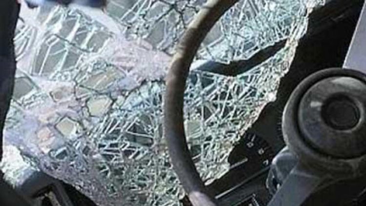 В Газахе столкнулись легковой автомобиль и грузовик, пострадали 2 человека 