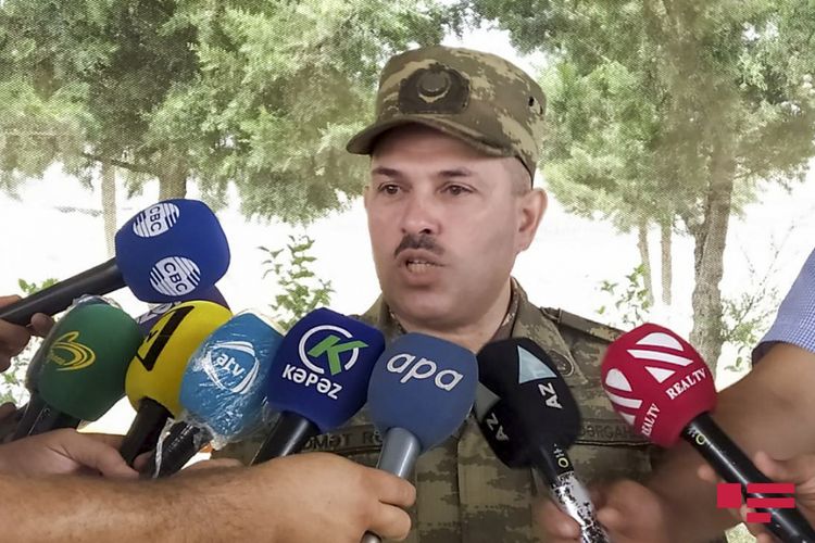 Vaqif Dərgahlı: "Hazırda döyüş bölgəsində ara-sıra qarşılıqlı artilleriya zərbələri endirilir"