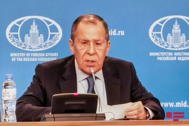 Russian FM Sergey Lavrov calls on Armenia and Azerbaijan  immediately to cease fire