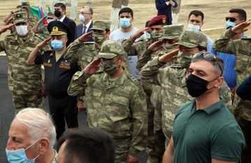 МО: Состоялась церемония прощания с шехидами-офицерами