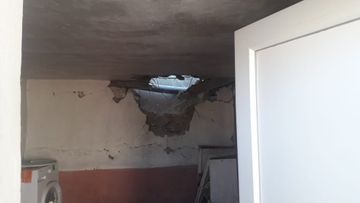 Tovuzun Dondar Quşçu kəndində evin həyətinə düşən top mərmisi partlamayıb