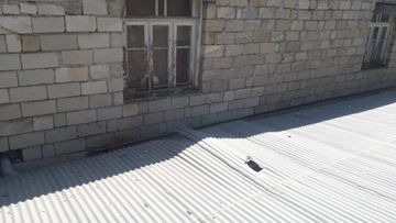 Tovuzun Dondar Quşçu kəndində evin həyətinə düşən top mərmisi partlamayıb