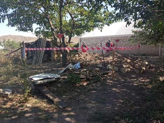 На приусадебном участке в Товузе обнаружены фрагменты армянского артиллерийского снаряда