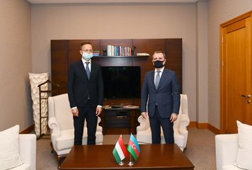 Azərbaycan və Macarıstan XİN başçılarının geniş tərkibdə ikitərəfli görüşü keçirilir - YENİLƏNİB