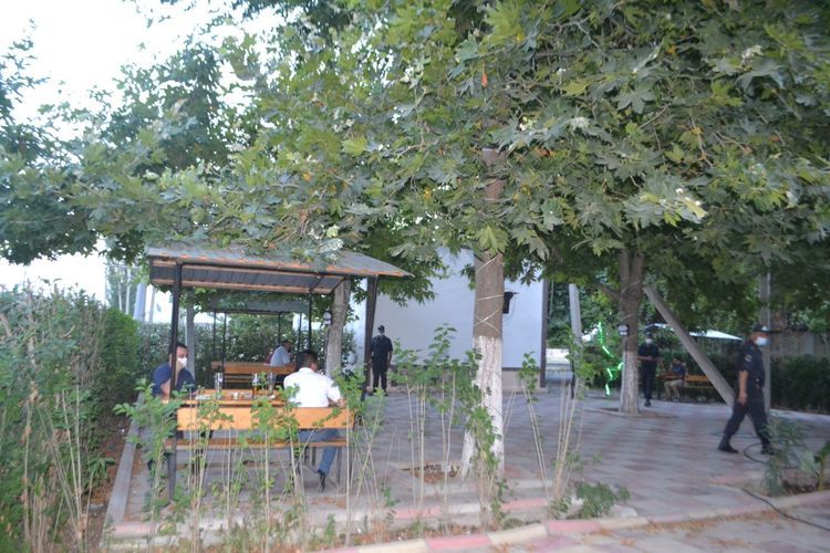 В Мингячевире выявлено кафе, нарушавшее правила карантинного режима - ФОТО