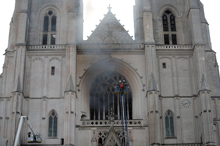 Fire breaks out at Nantes cathedral in western France