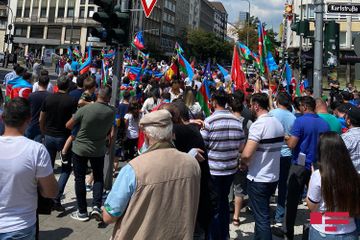 Almaniyanın Düsseldorf şəhərində Ermənistanın hərbi təxribatına etiraz və ordumuza dəstək yürüşü keçirilib - FOTO - VİDEO