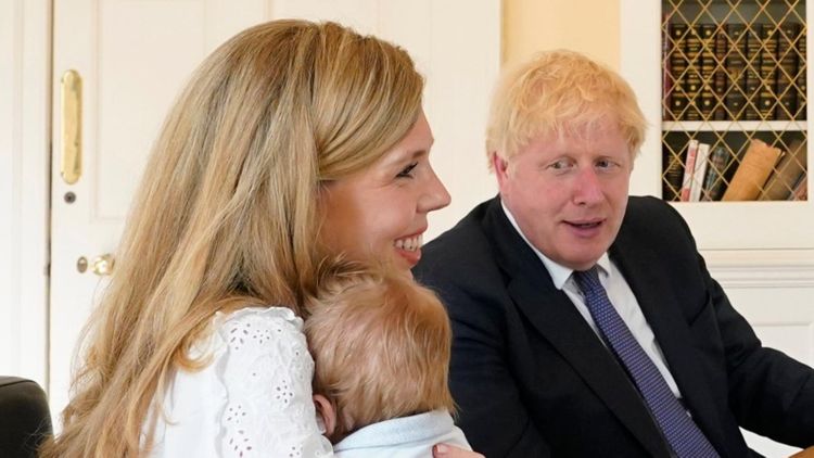 Boris Consonun 11 həftəlik oğlunun ilk fotosu yayılıb 
