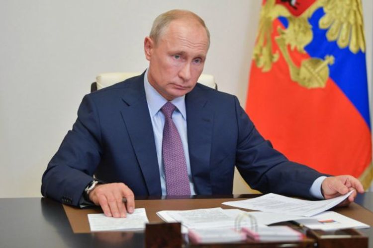Putin “Ölməz alay” yürüşünün gələn il keçirilməsi təklifini dəstəkləyib