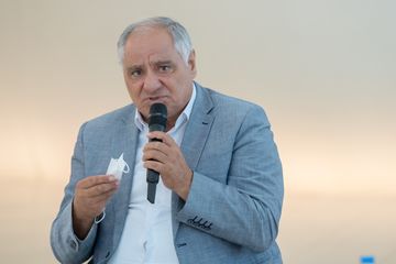 Prezidentin köməkçisi bir sıra ziyalı və ictimai xadimlə görüşüb - FOTO