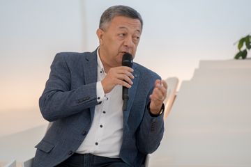 Prezidentin köməkçisi bir sıra ziyalı və ictimai xadimlə görüşüb - FOTO
