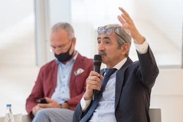 Prezidentin köməkçisi bir sıra ziyalı və ictimai xadimlə görüşüb - FOTO