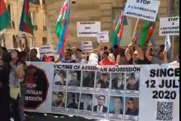 Перед посольством Армении в Париже прошла акция протеста - ФОТО