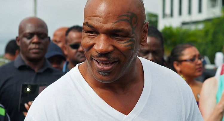 Mike Tyson to make comeback fight against Roy Jones Jr. in September