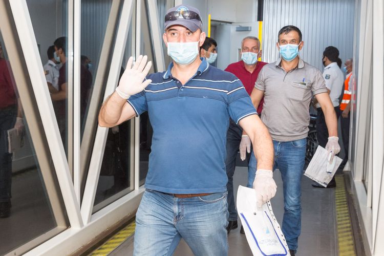 117 nəfər azərbaycanlı AZAL-ın reysi ilə Almatadan Vətənə qayıdıb