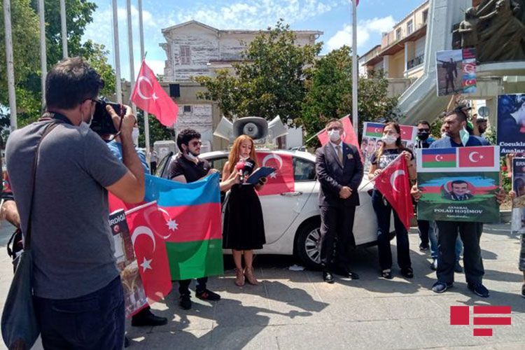 В Стамбуле состоялась акция в поддержку Азербайджана и в знак протеста против действий Армении – ФОТО