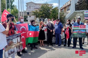 İstanbulda “Azərbaycana dəstək, şəhidlərimizi anma və Ermənistanı qınama” aksiyası keçirilib - FOTOSESSİYA